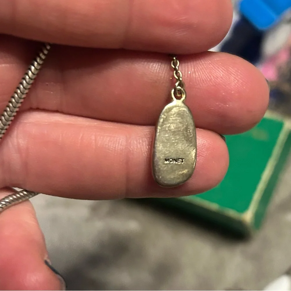 Vintage Hamilton watch. Diamonds on the band.  Small scratch on face great shape - Picture 5 of 5